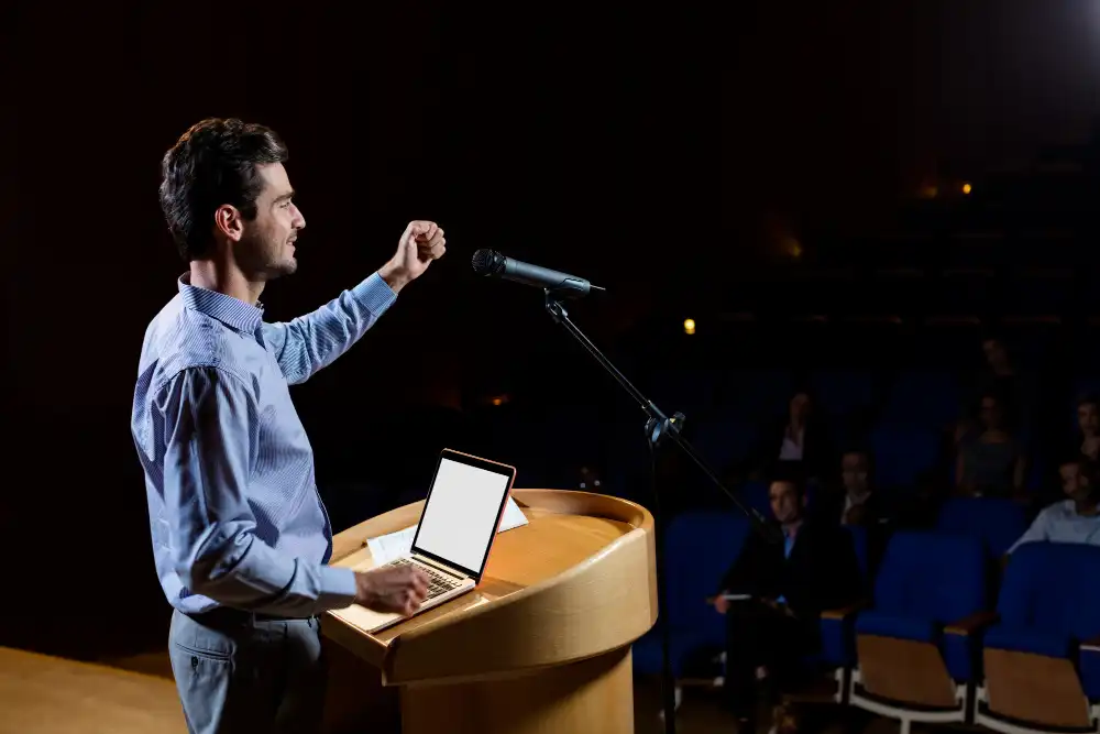 Powerful Public Speaking untuk Meningkatkan Personal Branding